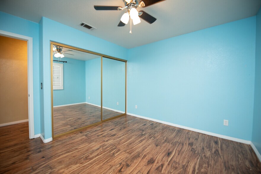 Building Photo - 21667 Laguna Rd