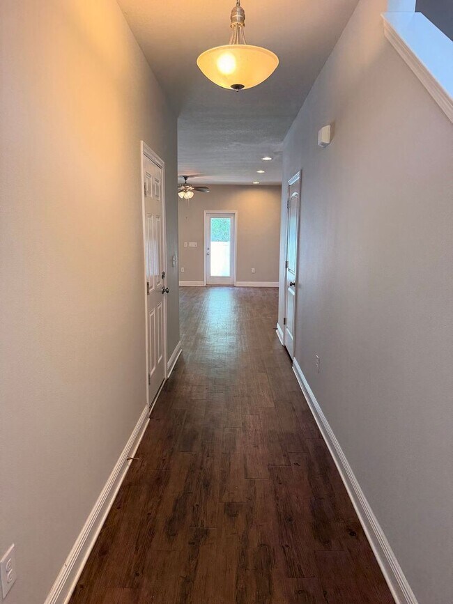 Building Photo - 5972 Callaway Cir