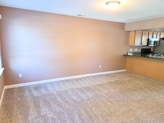 Building Photo - 302 Burley Dr