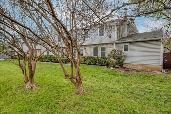 Building Photo - 1904 Goodrich Ave