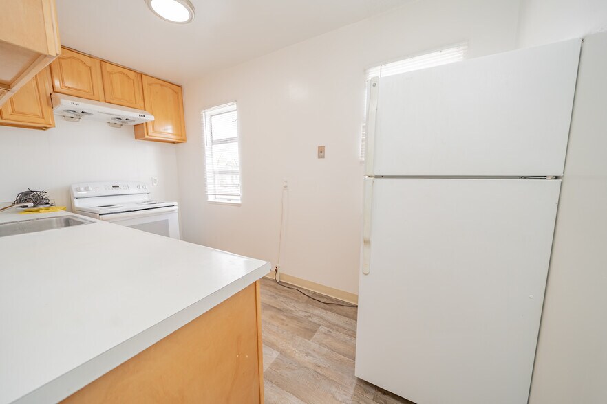 Building Photo - 1467 Russell St