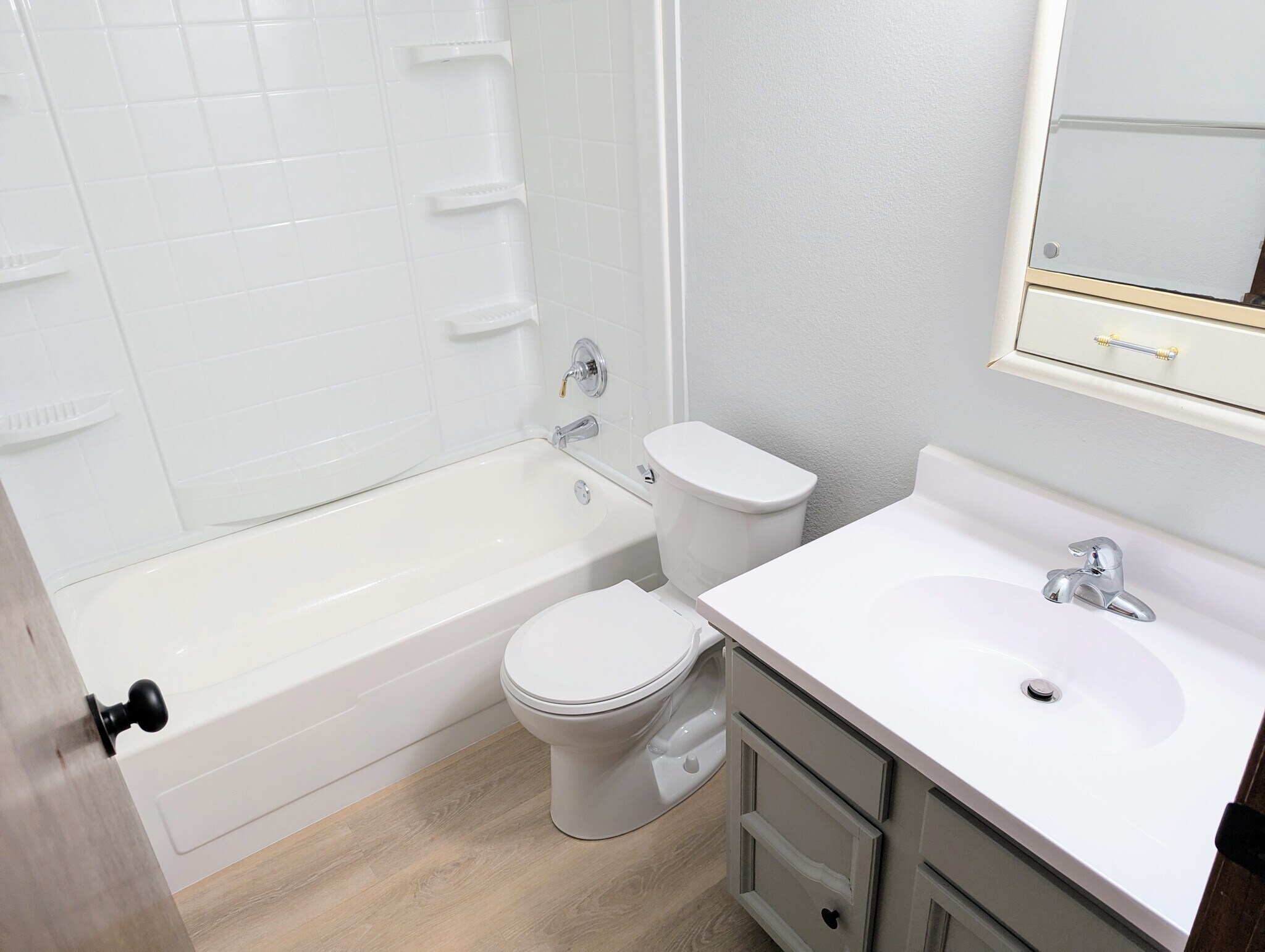 Building Photo - 182 3rd Ave