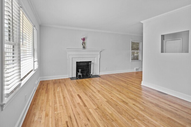 Building Photo - Newly Renovated Ranch Home In SE Raleigh! Pet Friendly!