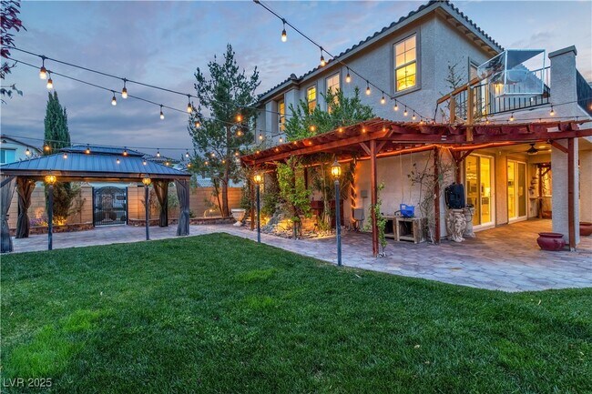 Building Photo - 10988 Wonder Hills St