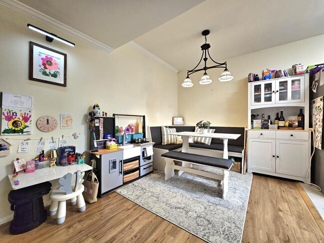 Building Photo - 7758 New Providence Dr