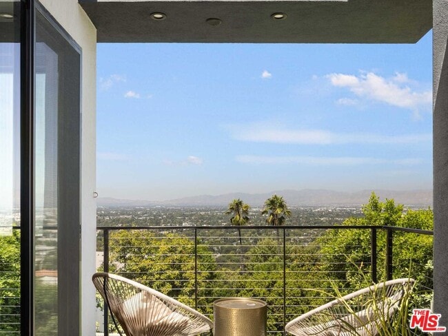 Building Photo - 3606 Berry Dr