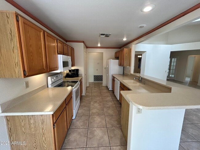 Building Photo - 3809 E Desert Flower Ln