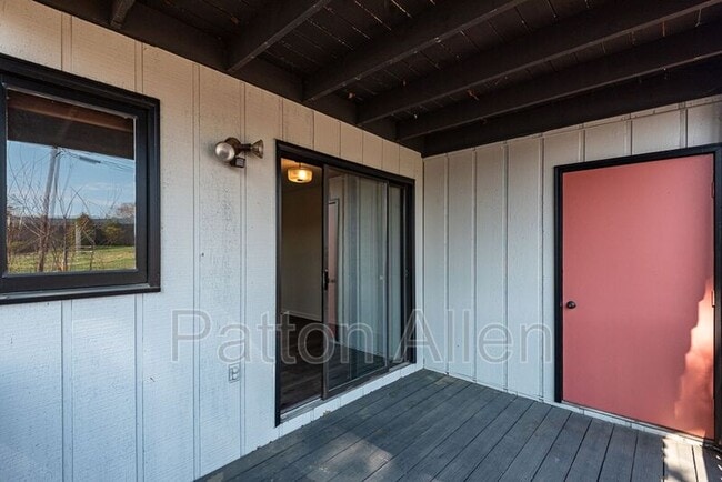 Building Photo - 112 Glenn Bridge Rd