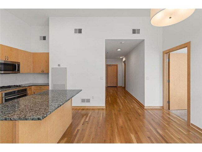 Building Photo - 1240 S 2nd St