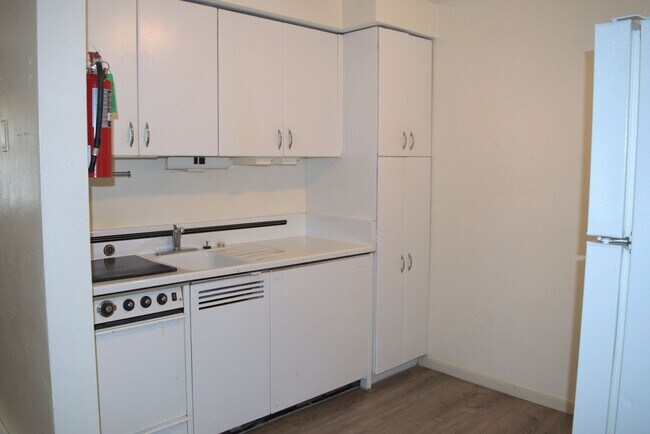 Building Photo - 207 Highview Ave