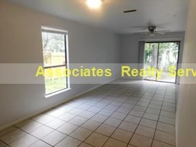 Building Photo - Aeon Capital LLC- Alamar Gardens-604