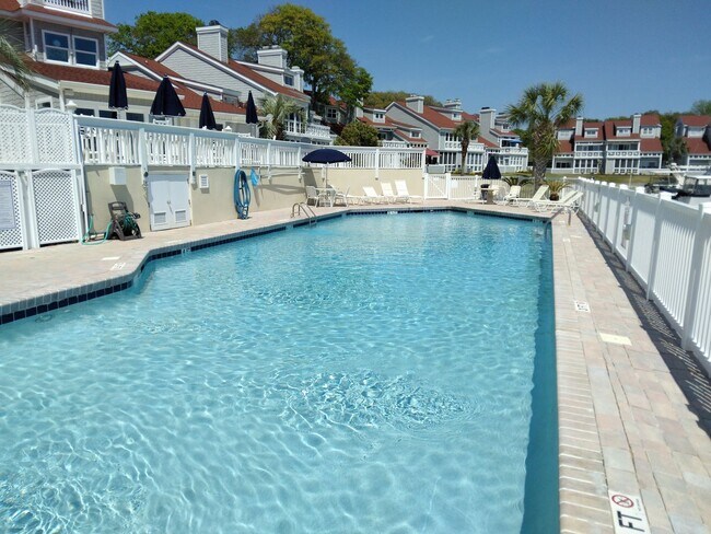 Building Photo - Harbor Front, 2 Bedroom, 2 Bath, Corner Unit at Mariners Pointe in Little River! Available Now!