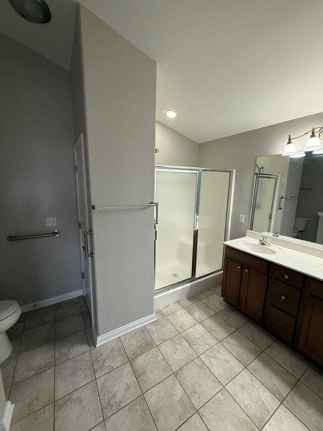 Building Photo - Charming 3-bedroom, 2-bathroom home located in the vibrant city of Lexington