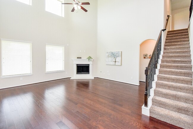 Building Photo - 13906 Manobrook Ct