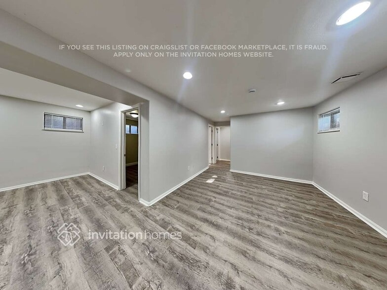 Building Photo - 1617 S Sedalia St