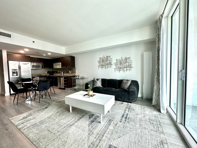 Primary Photo - 999 Brickell Ave