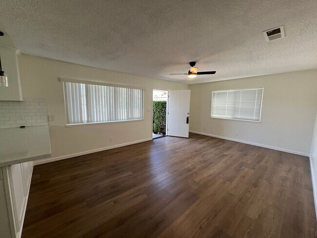 Building Photo - 1250 Bolton Dr