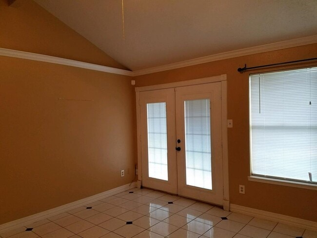 Building Photo - 15310 Reigate Ln