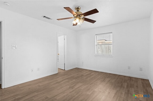 Building Photo - 3807 Water Oak Dr