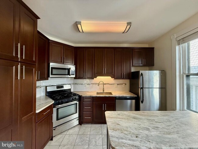 Building Photo - 1610 N Broom St