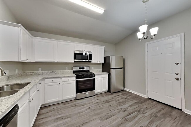 Building Photo - 21634 Falvel Lake Dr