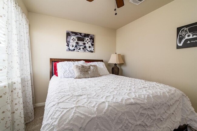 Building Photo - 125 Voyager Cove