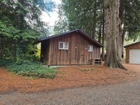Building Photo - Tiny Home in the County!