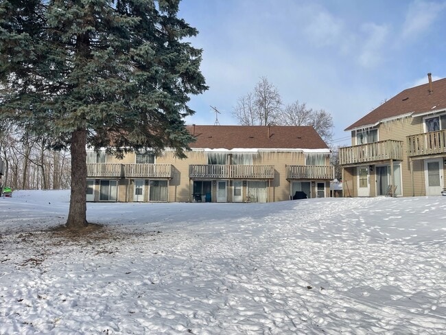 Building Photo - 149 Forest Ave