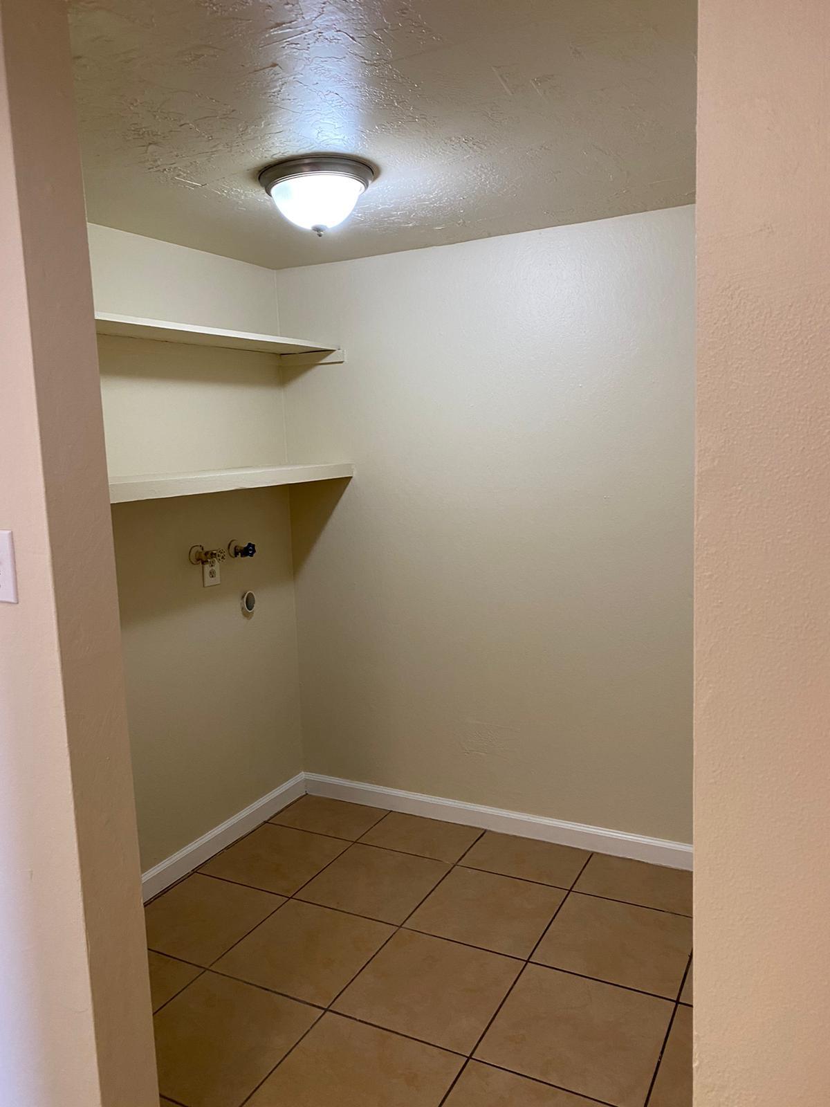 Building Photo - 4223 Weymouth Ln
