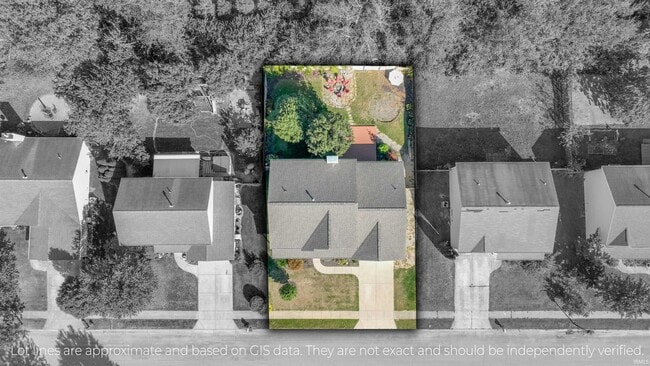 Building Photo - 2706 Grosbeak Ln