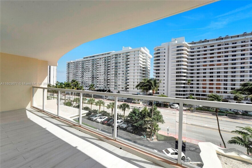 Building Photo - 5600 Collins Ave