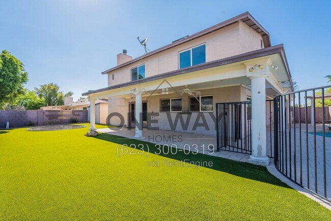 Building Photo - 1325 W Lobo Ave