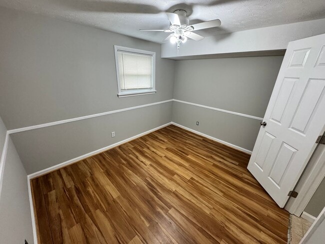 Building Photo - Spacious 4 Bedroom in Fern Creek