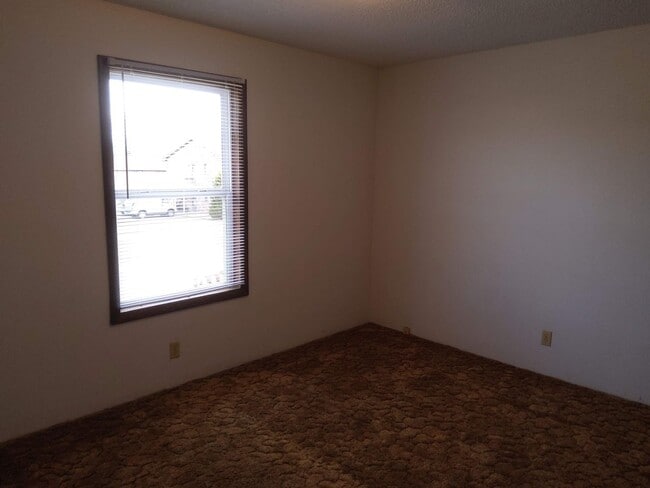 Building Photo - 3009 Mimosa St