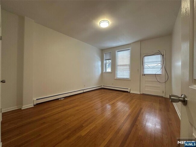 Building Photo - 502 Washington Ave