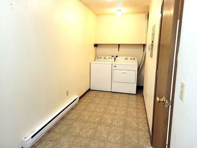 Building Photo - 4704 Speros Ln