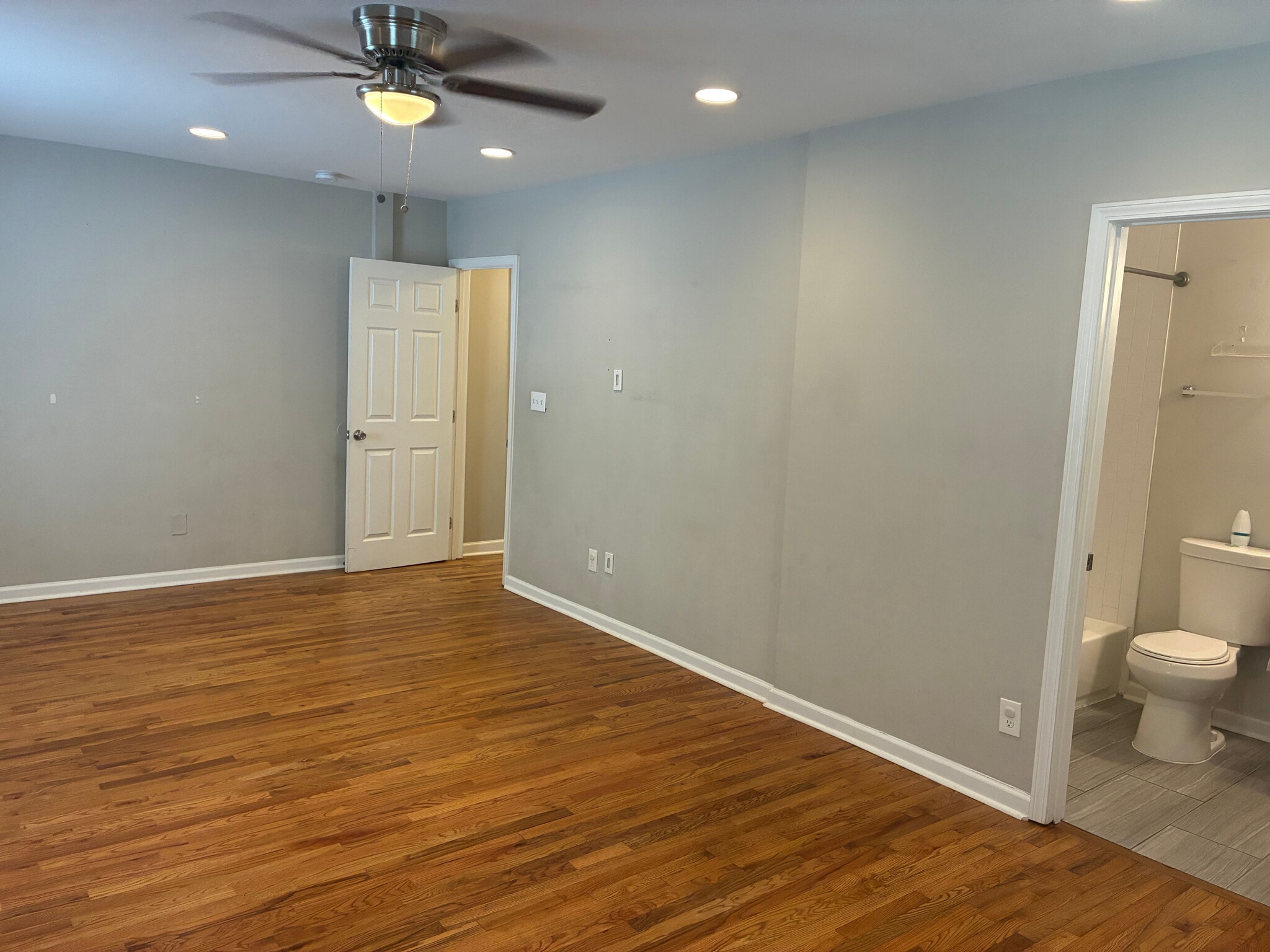 Building Photo - Room in House on Mayson Turner Rd NW