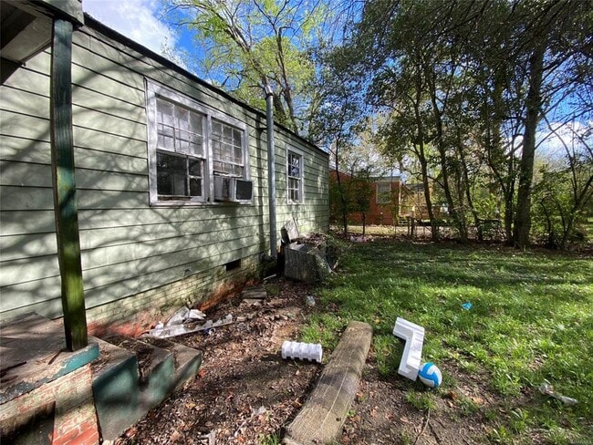 Building Photo - 3608 Wilmington Rd