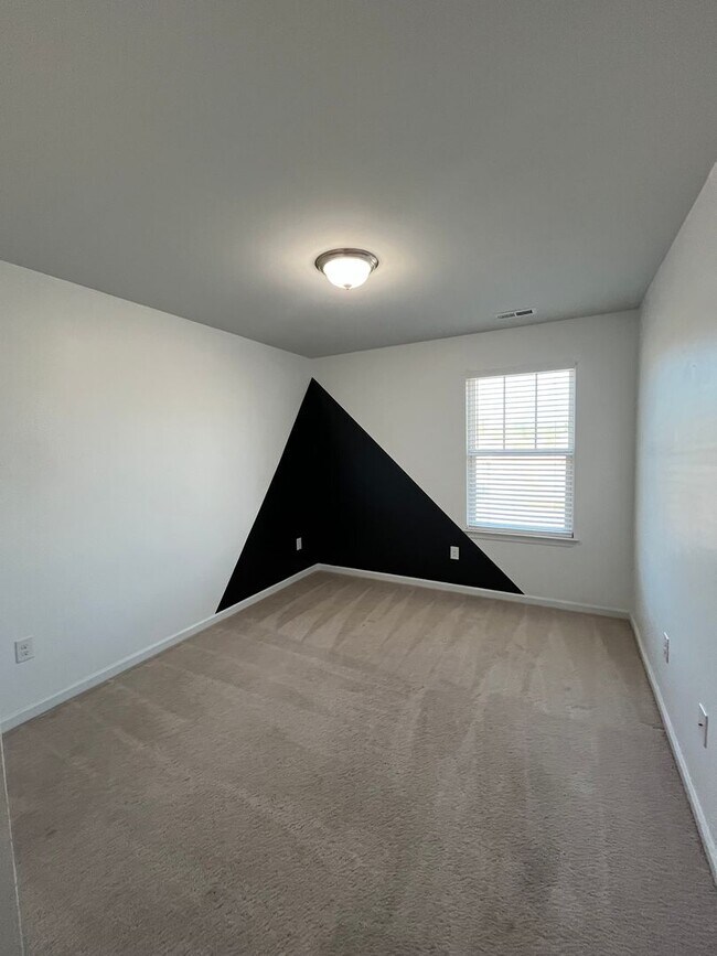 Building Photo - 751 Stradleigh Ct