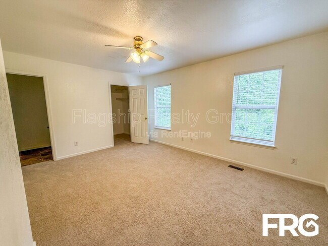 Building Photo - 4270 Williamsbrook Ln