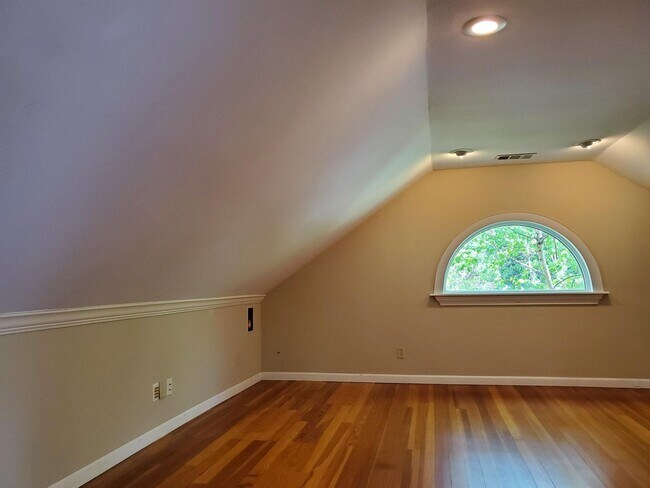 Building Photo - 3209 Chatfield Pl