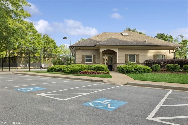 Building Photo - 230 Bluff Oak Dr