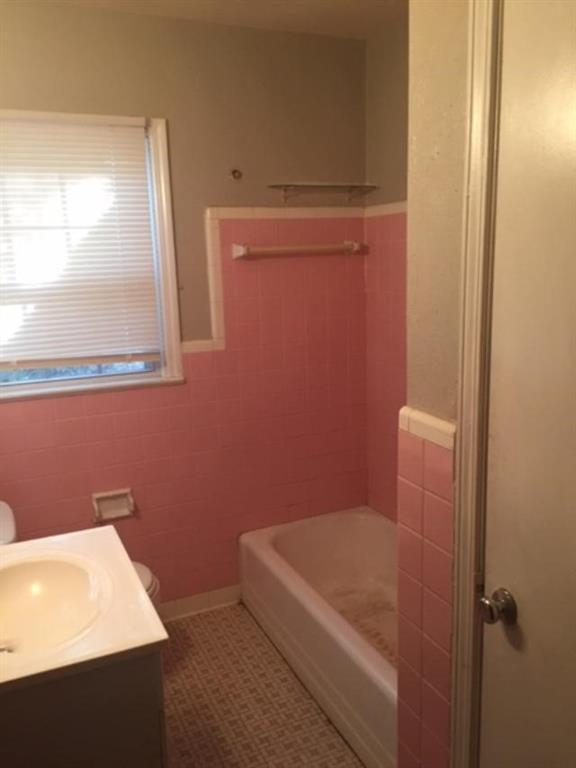 Building Photo - 2359 Vermillion Dr