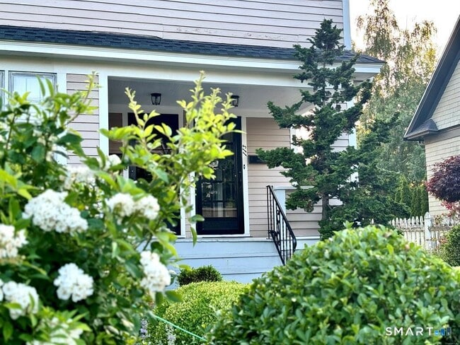 Building Photo - 113 Ellsworth St