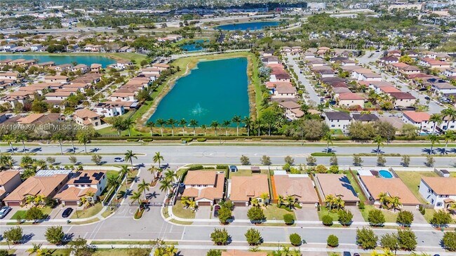 Building Photo - 2541 SE 1st St