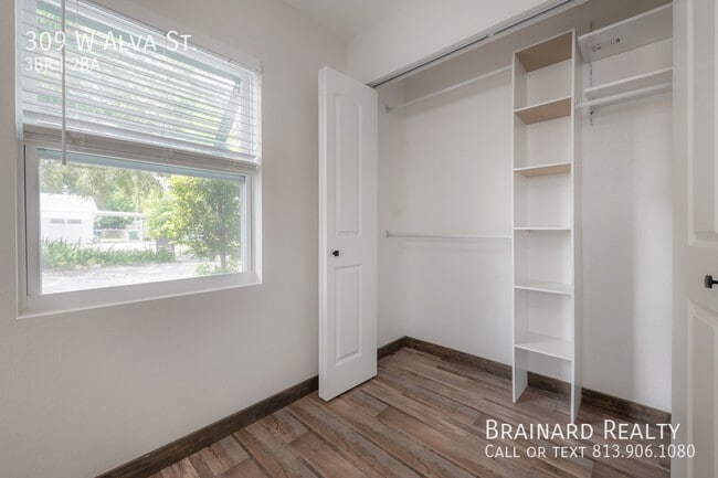 Building Photo - 309 W Alva St