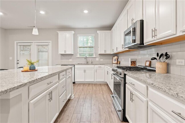 Building Photo - 4437 Waxwing St