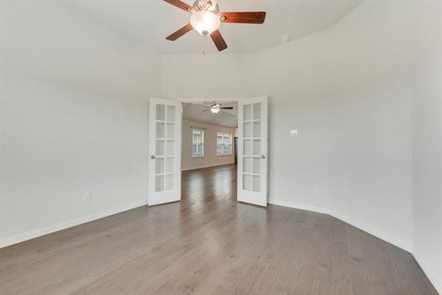 Building Photo - 1560 Seminole Dr