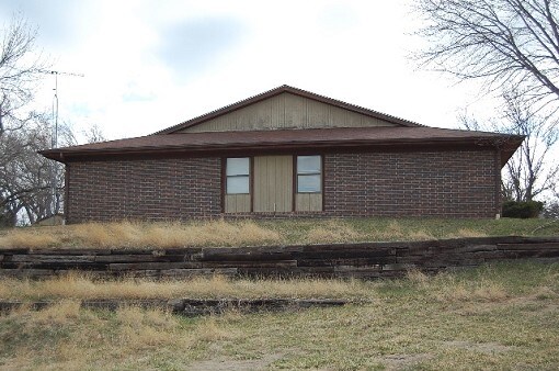 Building Photo - 700 Cedar St
