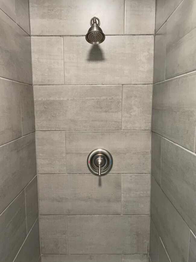 Building Photo - 2706 Graduate Ct